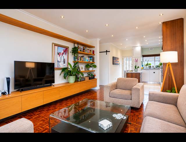 2 BEDROOM APARTMENT FOR SALE IN TAMBOERSKLOOF